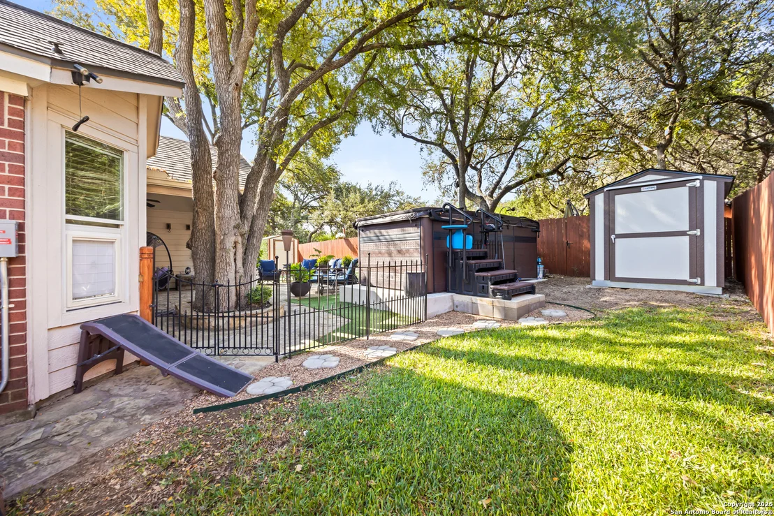 Photo of 124 Brookbend