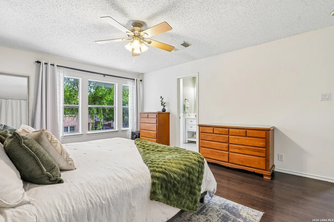 Photo of 8810 Bridgefield