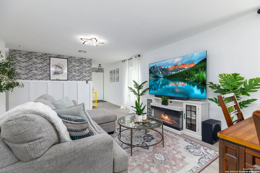Photo of 4117 CATARACT CIR