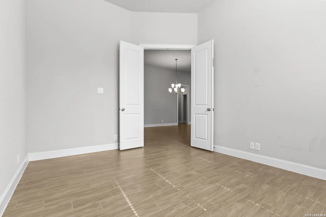 Photo of 9011 Pond Gate