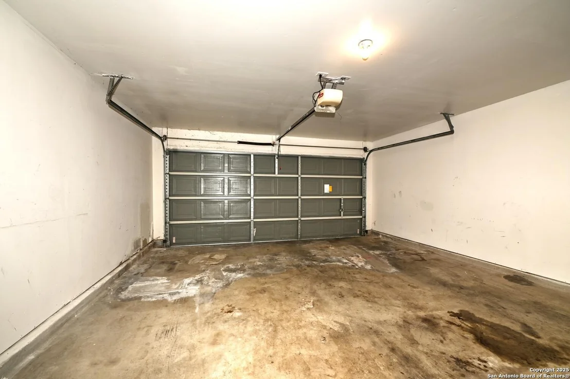 Photo of 245 gatewood