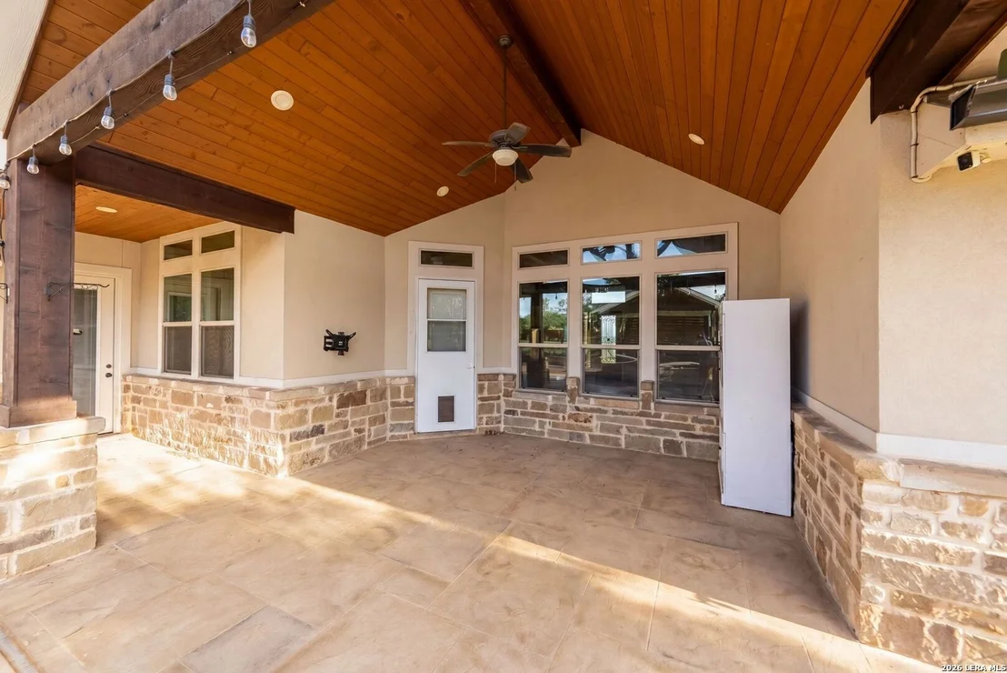 Photo of 1009 Bluebonnet Ln