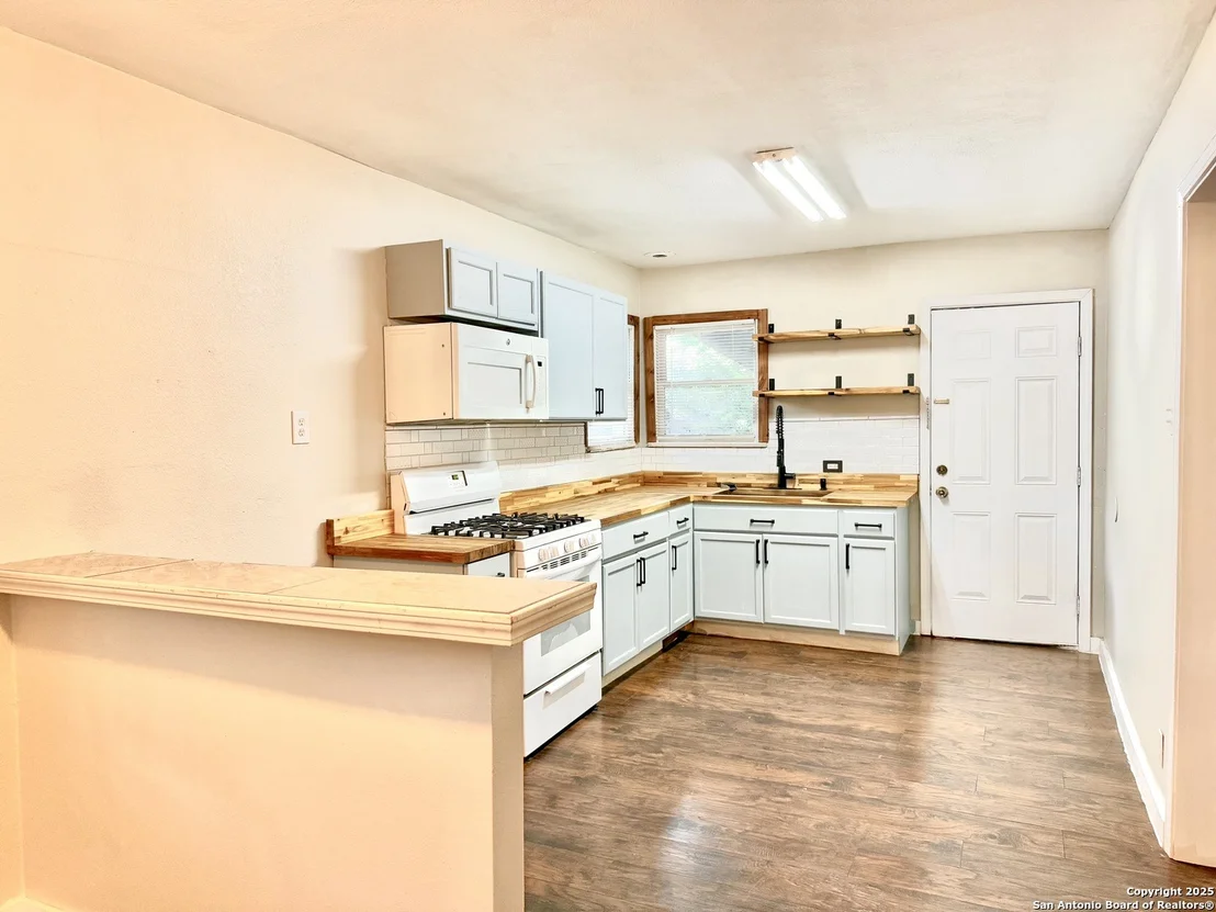 Photo of 1419 W Malone Ave.