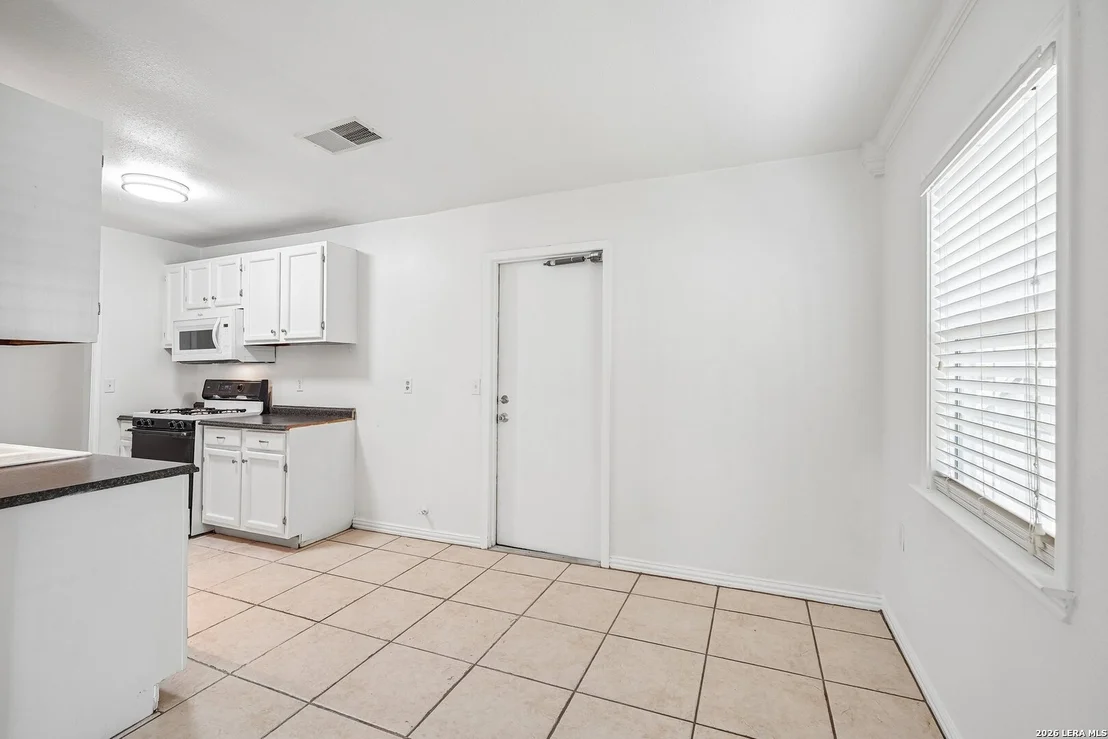 Photo of 10208 Flatland Trail