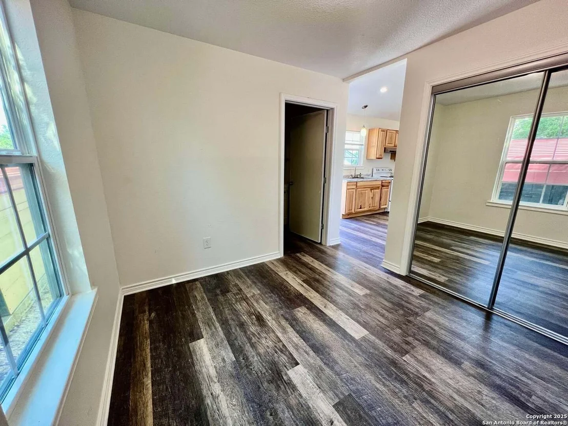 Photo of 147 Silver Creek