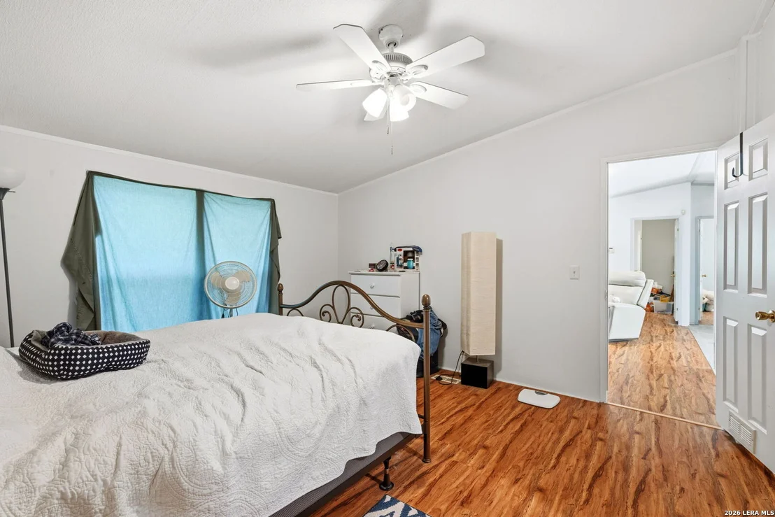 Photo of 216 OAK GRV