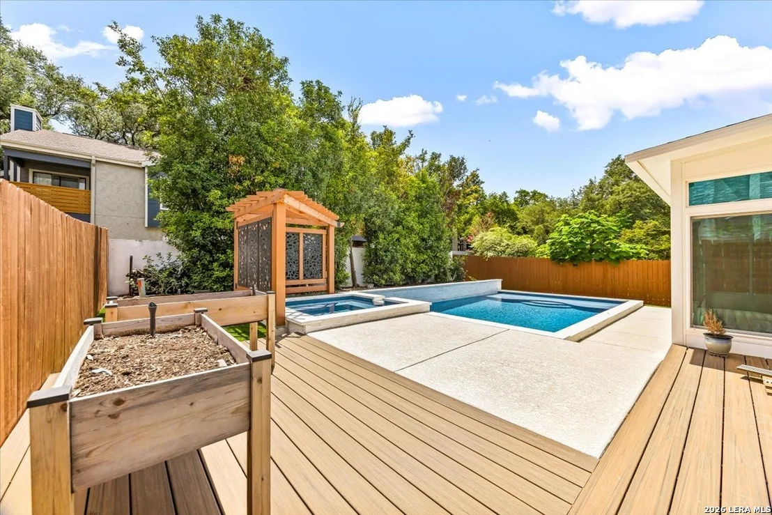 Photo of 8502 Park Olympia