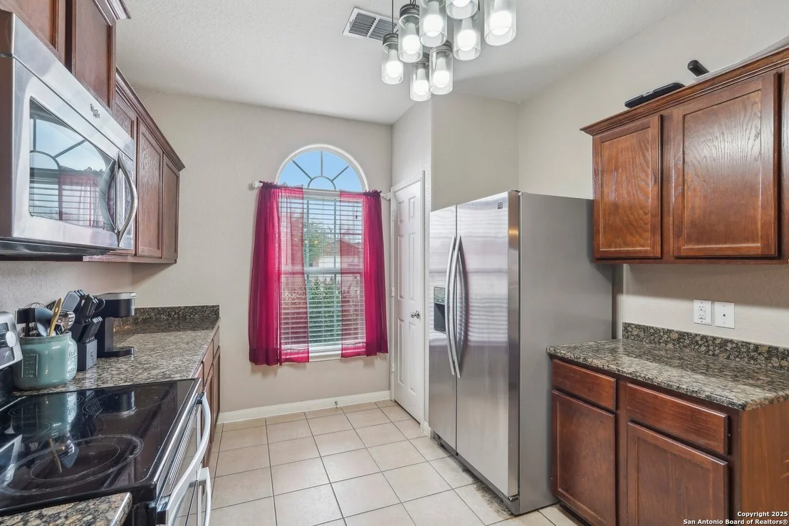 Photo of 6714 LUCKEY TREE