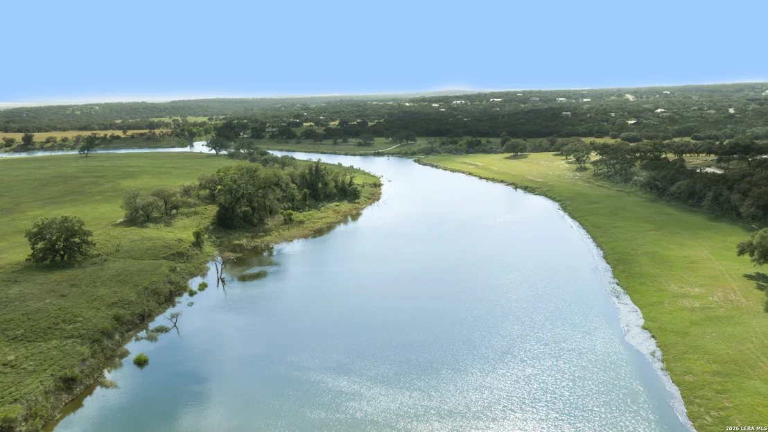 Photo of 325 RIVER RDG