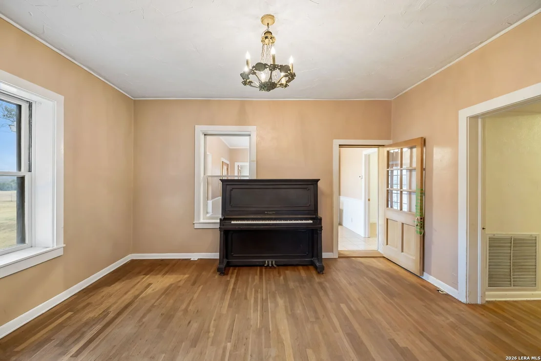Photo of 48 Holiday Rd