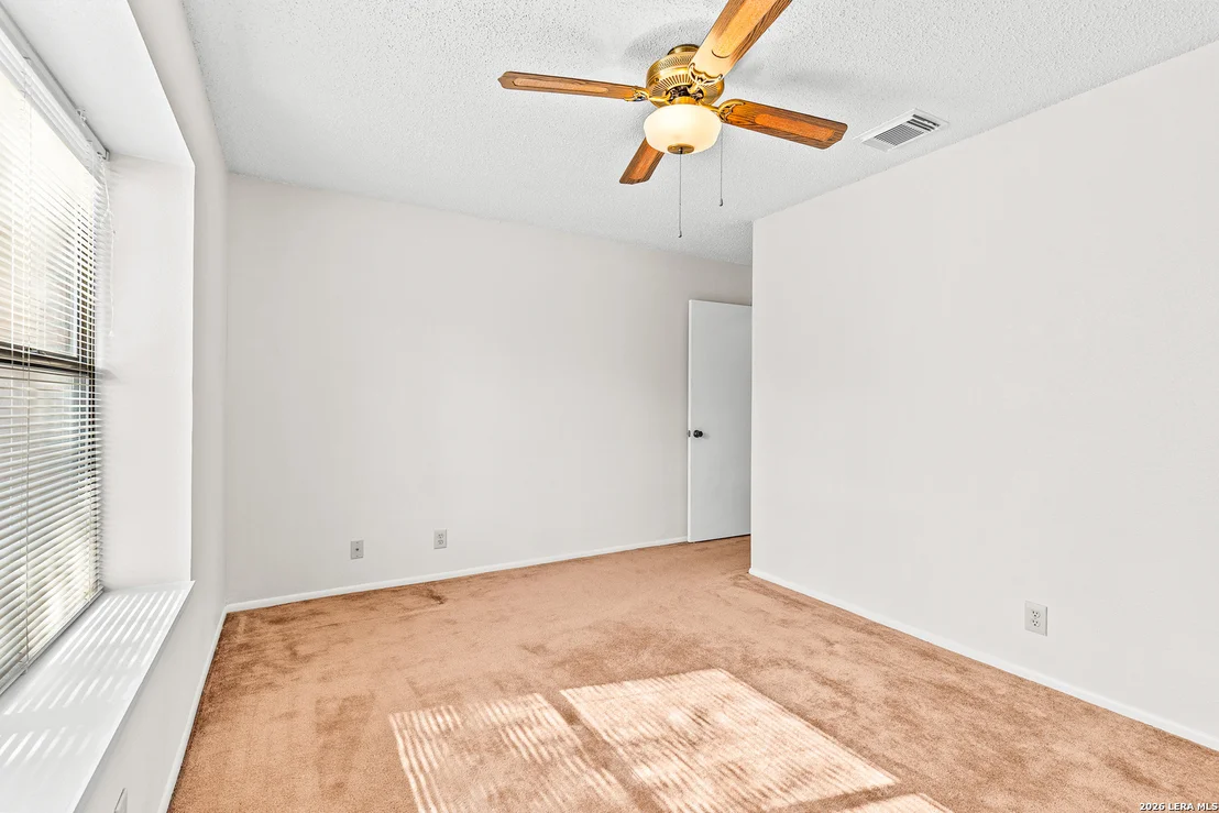 Photo of 7623 Cascade Oak