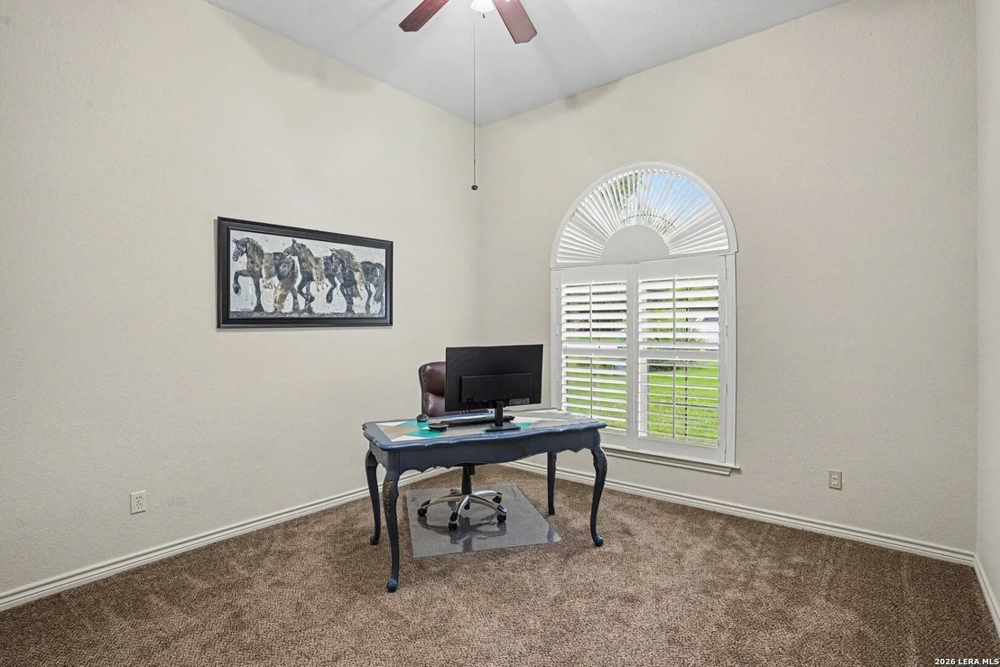 Photo of 233 MEADOWLARK LN