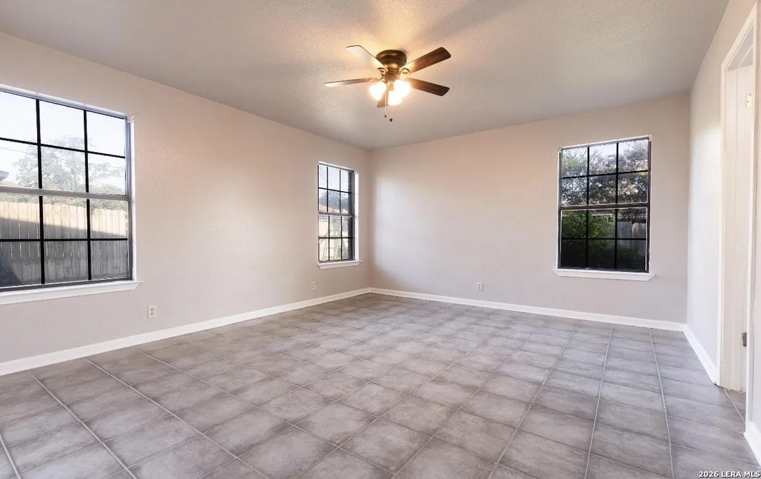 Photo of 302 BAIN DR