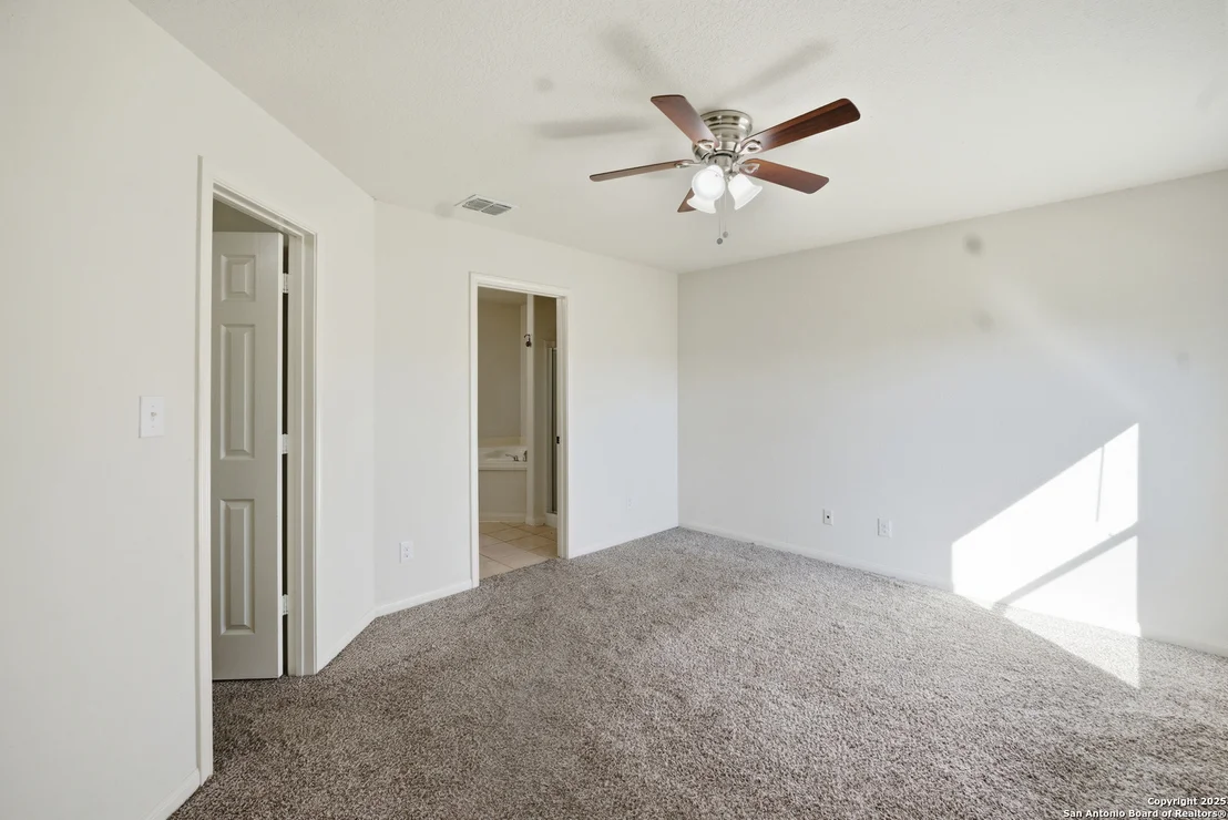 Photo of 6810 Luckey