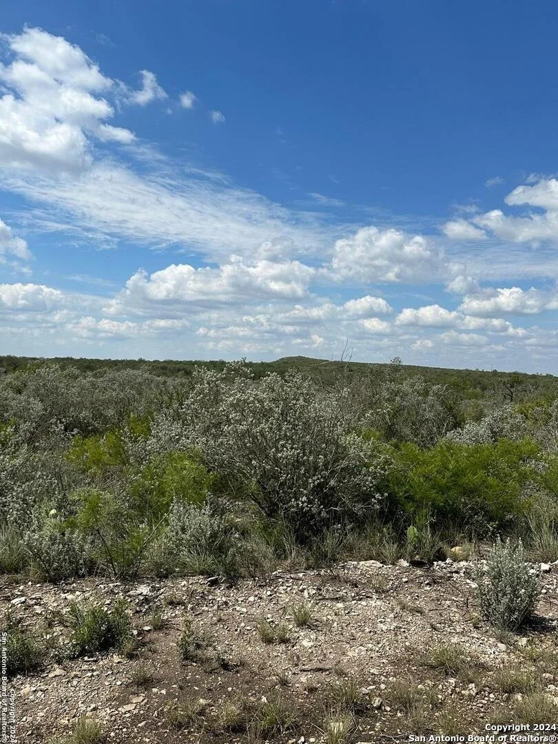 Photo of 87 LEGEND HILLS RD