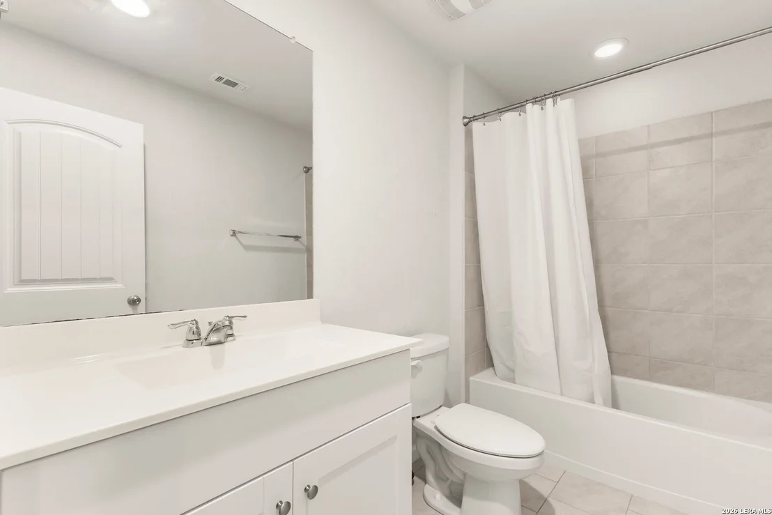Photo of 338 Northshore Trail