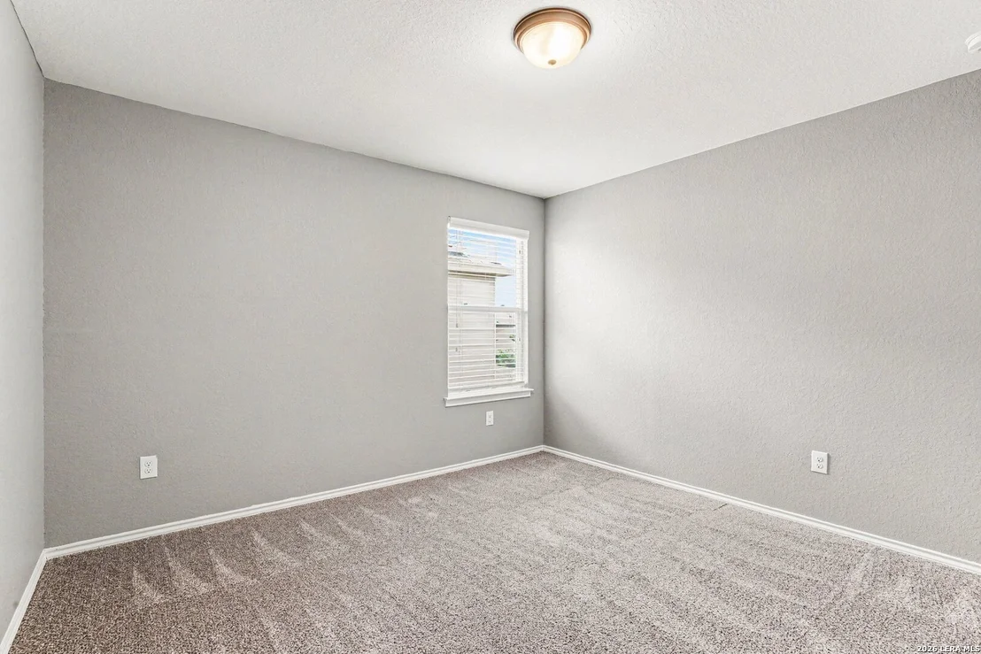 Photo of 4005 Legend Pond