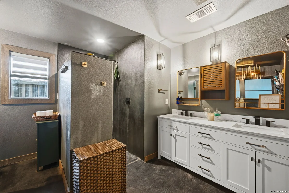 Photo of 101 Candy Ln