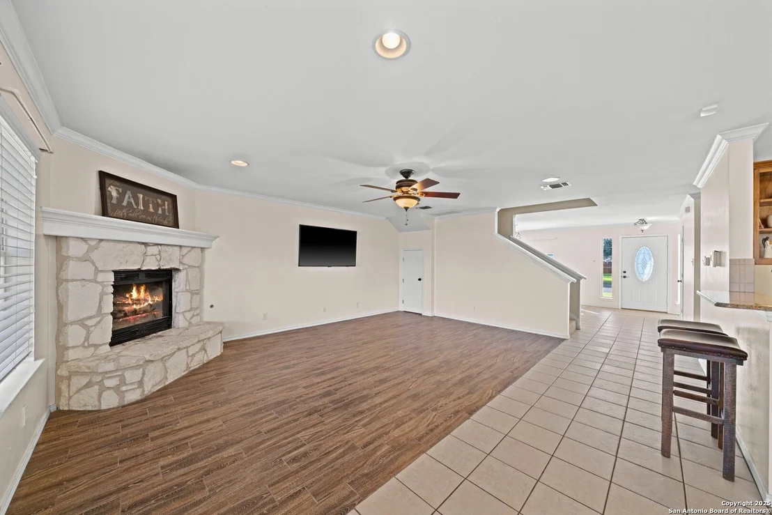 Photo of 5818 Lyndhurst Drive