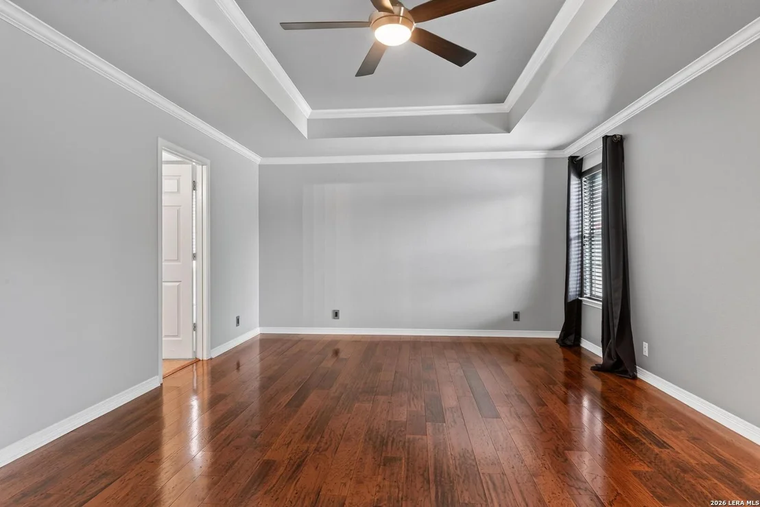 Photo of 8206 VALLEY WL