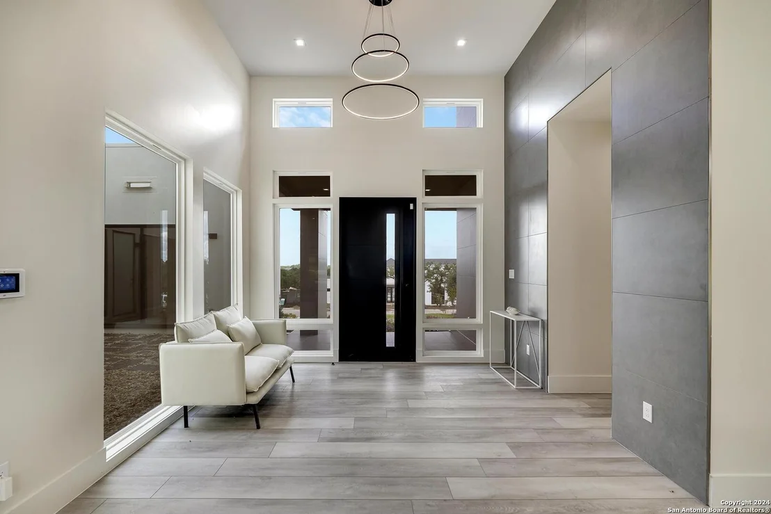 Photo of 25907 Morhiss Pt