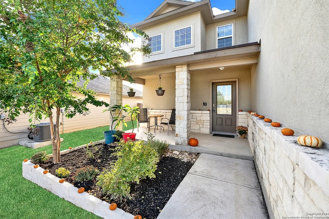 Photo of 8702 Addison Rdg