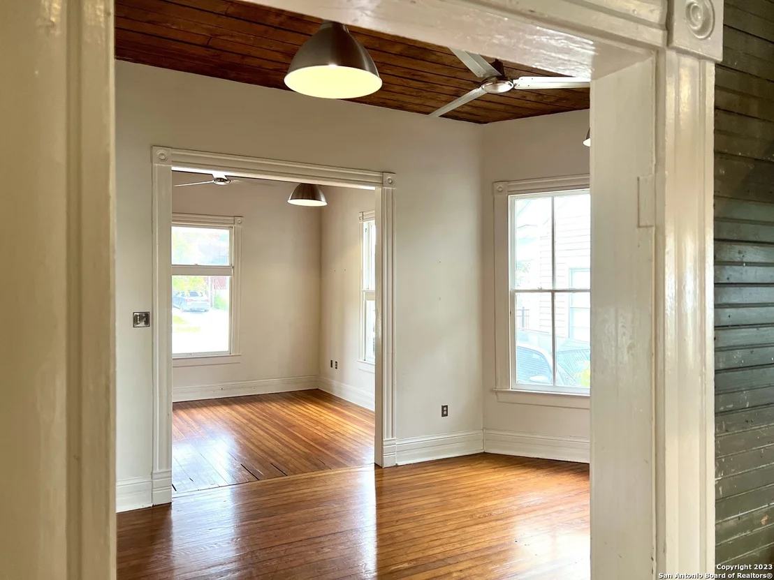 Photo of 902 N PINE ST