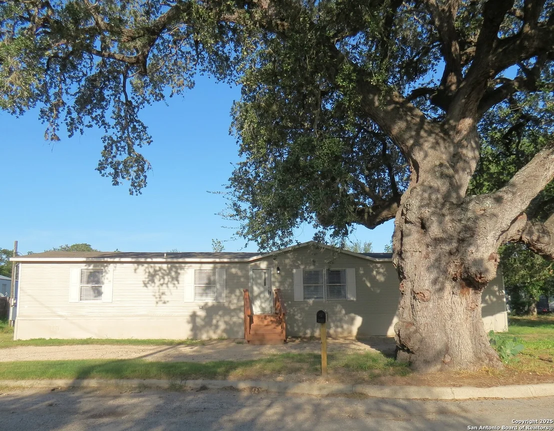 Photo of 908 Texas