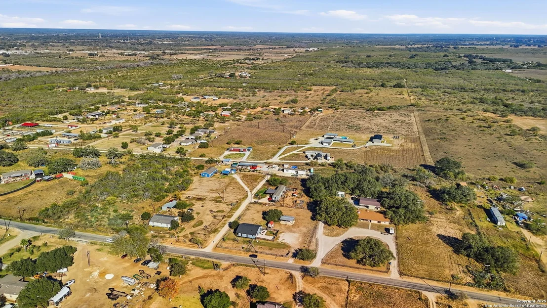 Photo of 1037 county road 7711