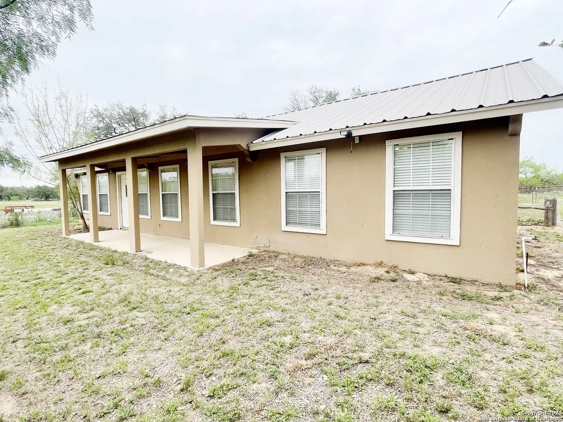 Photo of 1722 COUNTY ROAD 676