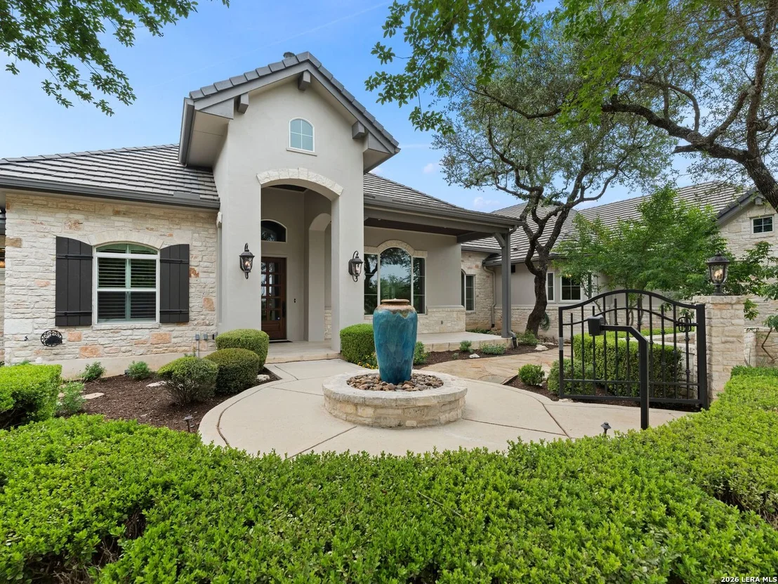 Photo of 8 Winged Foot
