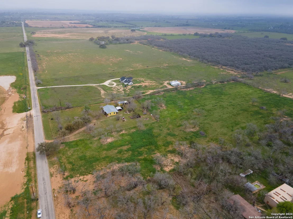 Photo of 1212 LUCKEY RD