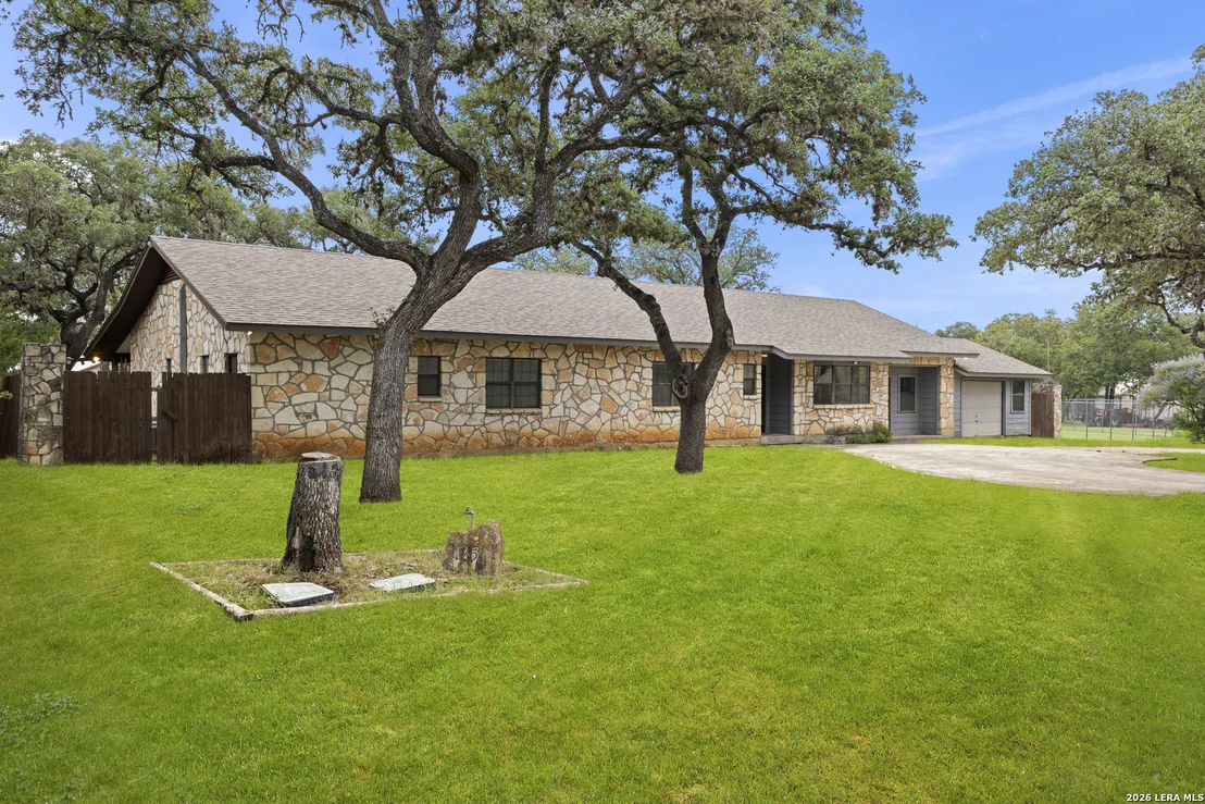 Photo of 165 SETTLERS CIR