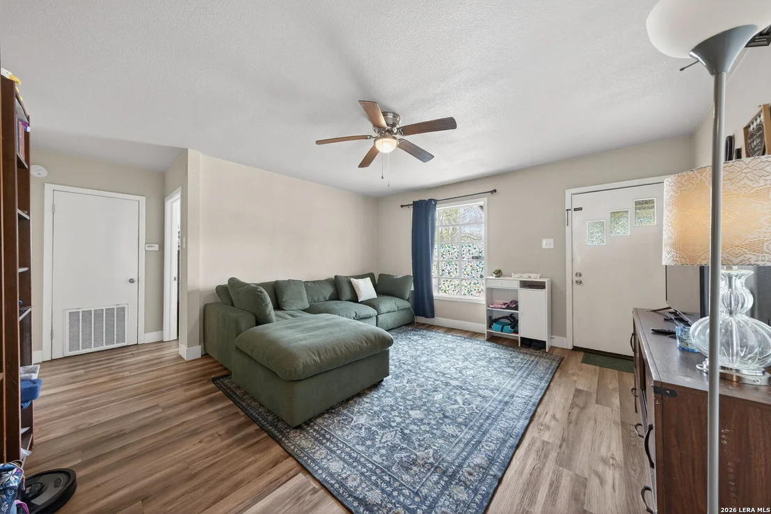 Photo of 303 Winburn Ave