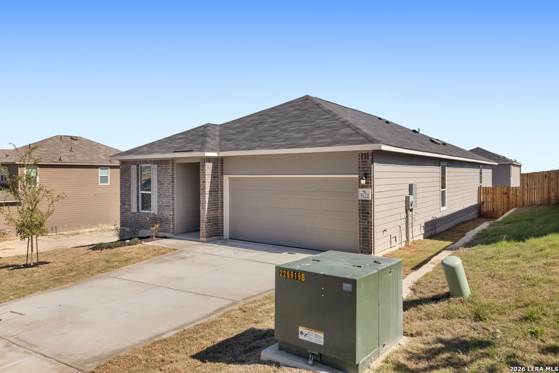 Photo of 5122 BRISCOE BLUFF