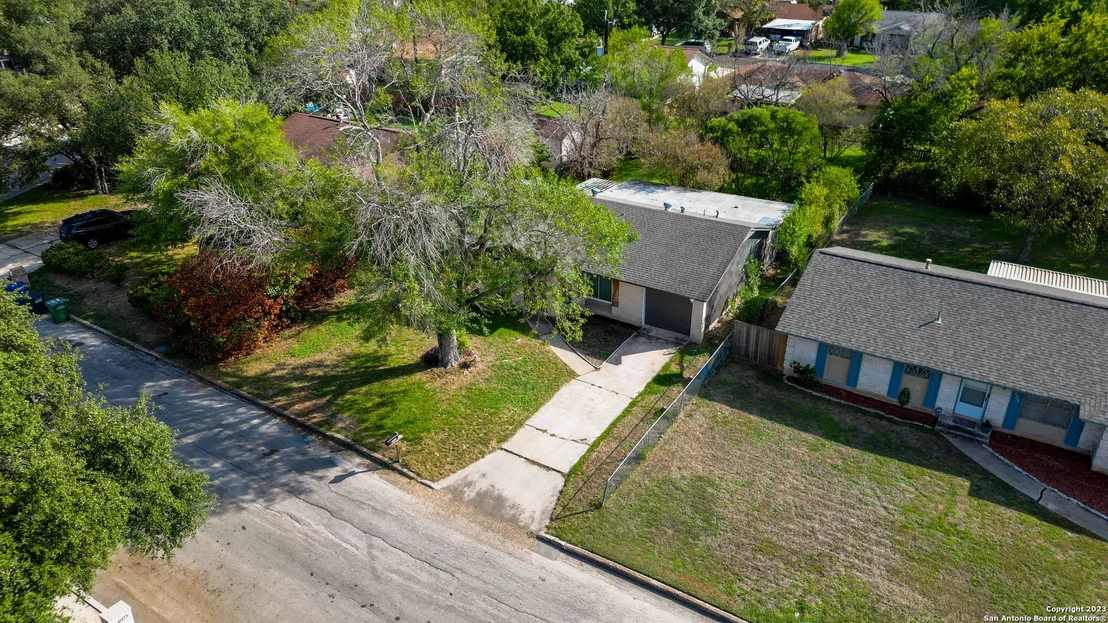 Photo of 4430 CLEAR SPRING DR