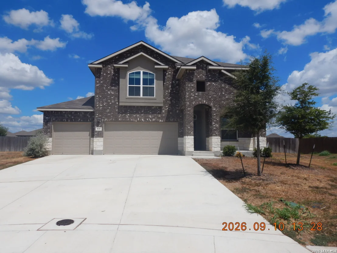 Photo of 818 Golden Shore