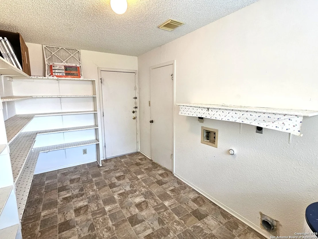 Photo of 6671 SNOW MEADOW