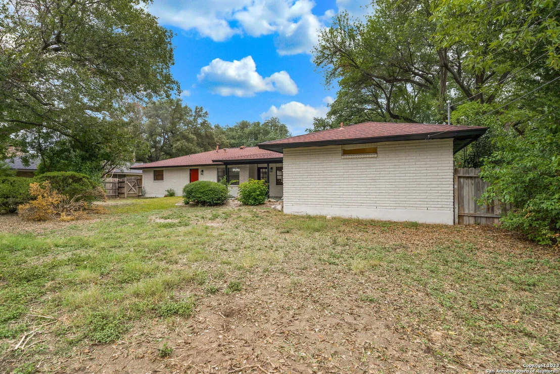 Photo of 518 SUNHAVEN DR