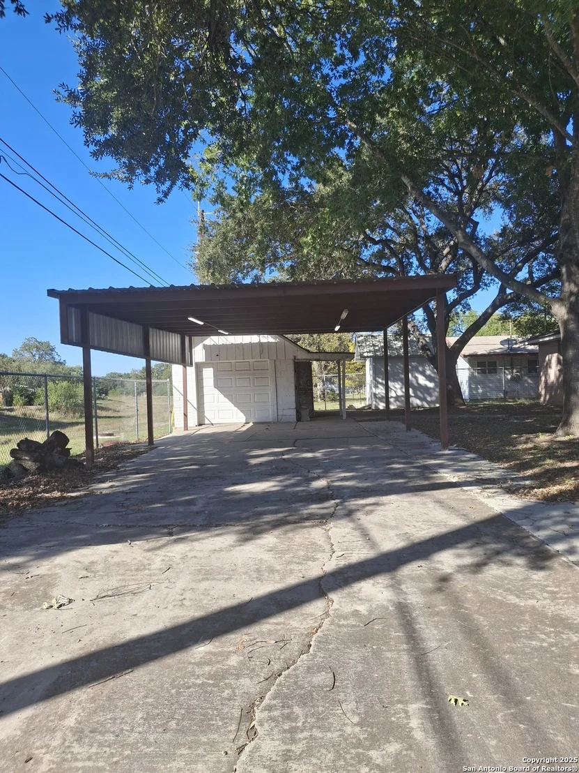 Photo of 3601 Vinecrest