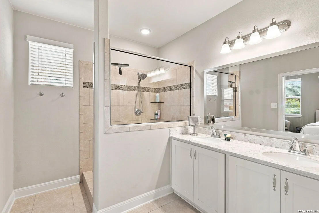 Photo of 12123 Casparis
