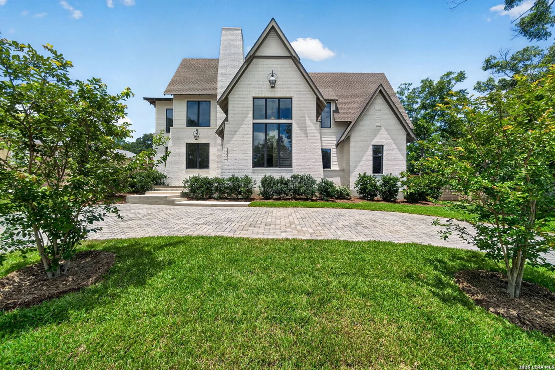Photo of 255 CLAYWELL DR
