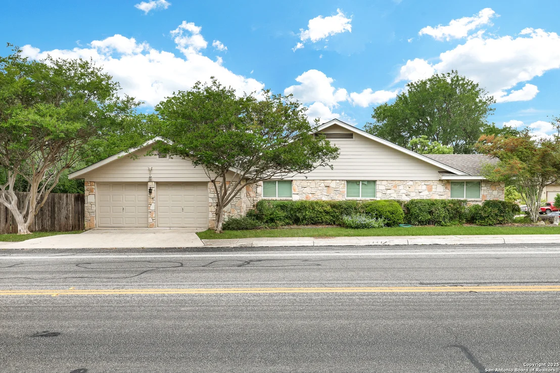 Photo of 13403 Barnsbury Sq