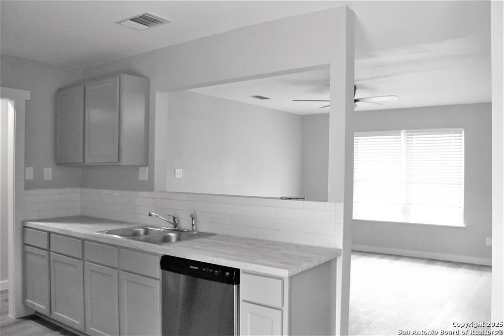 Photo of 1411 Wren Lane