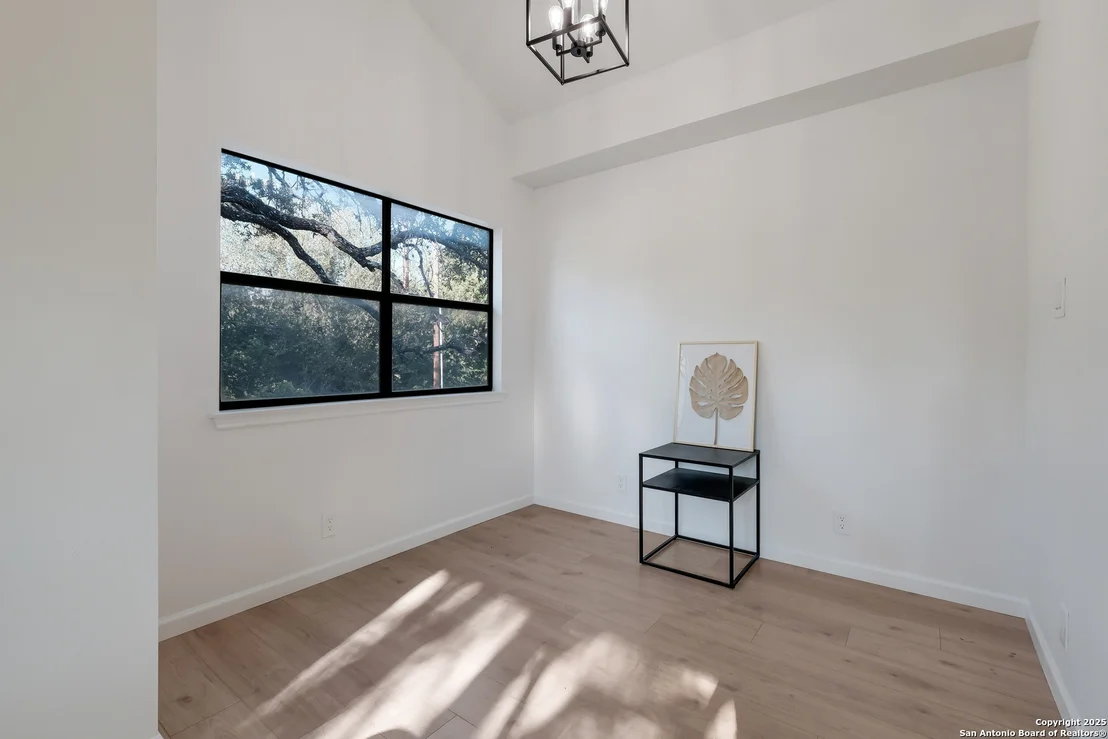 Photo of 1402 Brook Meadow