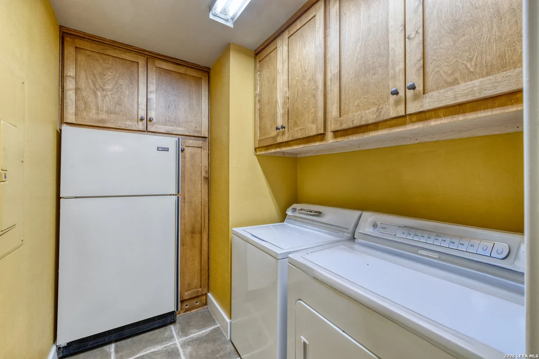 Photo of 270 Robinson