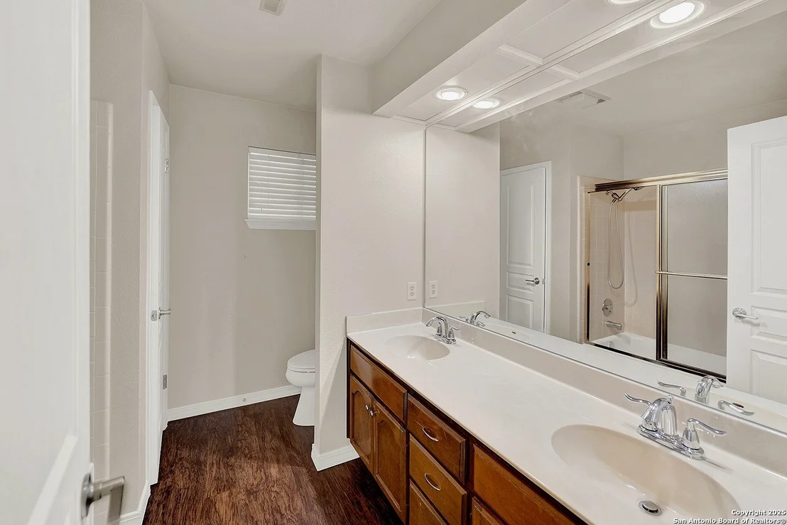 Photo of 121 SPYGLASS