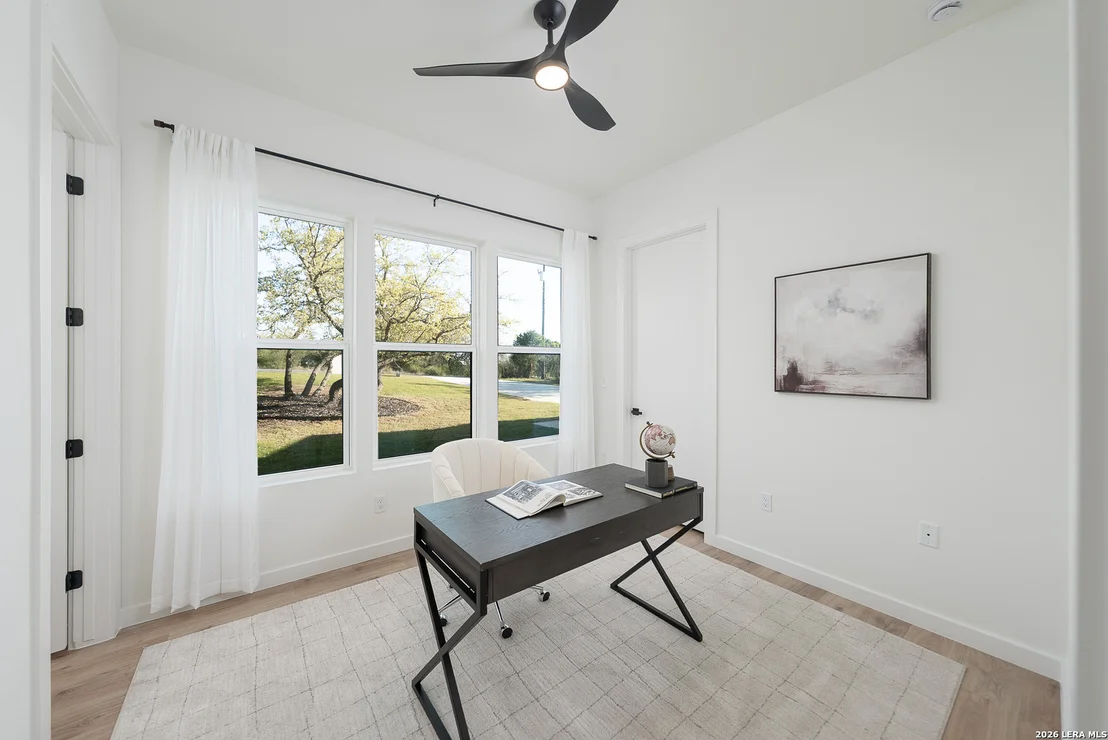 Photo of 707 Lone Cir