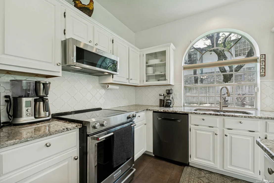 Photo of 18019 SUMMER KNOLL