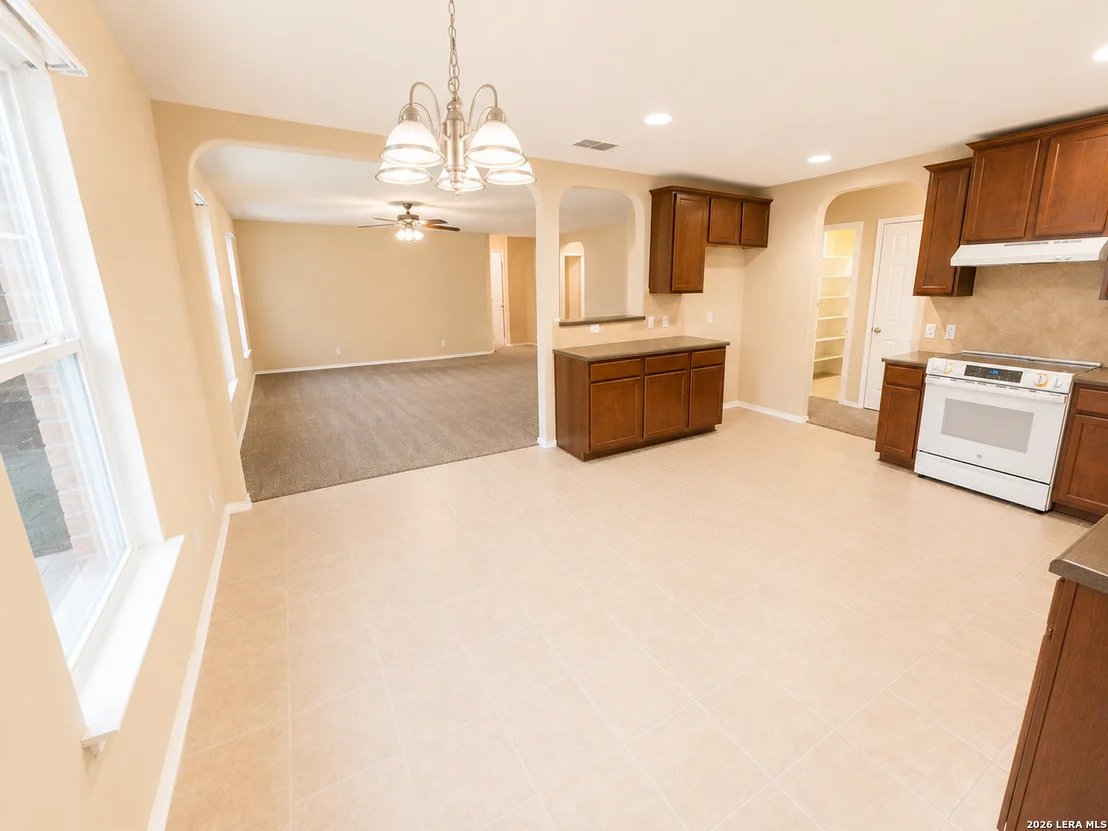 Photo of 535 DIANA DR